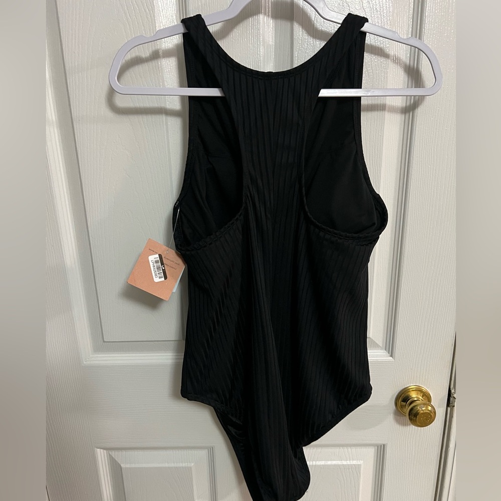 Shade & Shore Ribbed Regular Leg Coverage One Piece Swimsuit, Women NWT XL - Picture 7 of 7